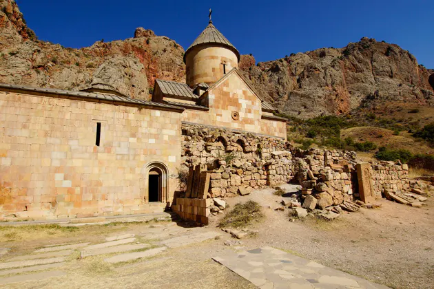 Монастырь Нораванк — фото 2