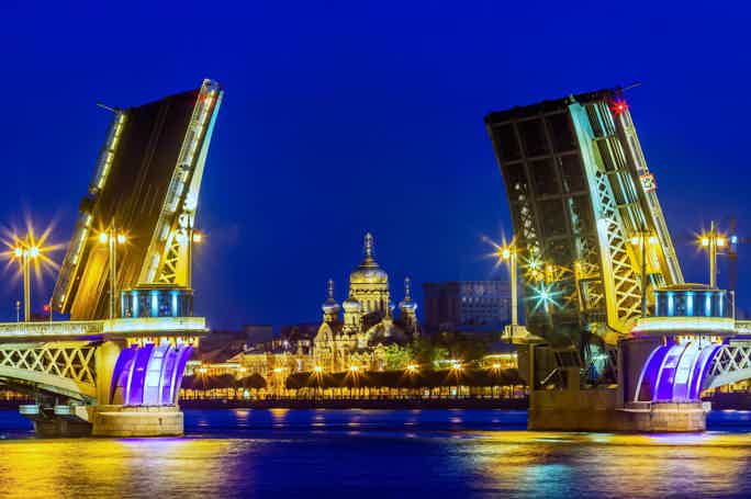 Ночной Петербург 2 в 1 — обзорная экскурсия и развод мостов на катере