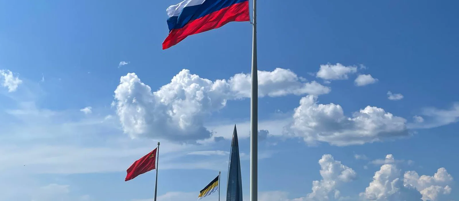 Автобусная экскурсия по Петербургу: архитектура XXI века — экскурсия, Санкт-Петербург, Россия | Покатаем
