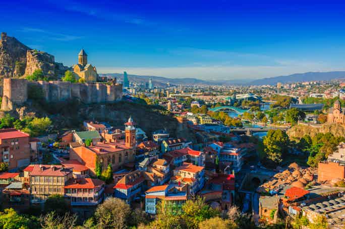 Трансфер с экскурсией: Тбилиси — столица цветущей Грузии