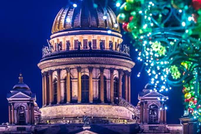 Новогодний Петербург и самые красивые ёлки города