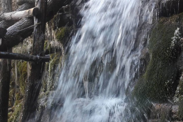 Виды К снежным вершинам Шаро-Аргунского  ущелья и сказочный замок-музей.