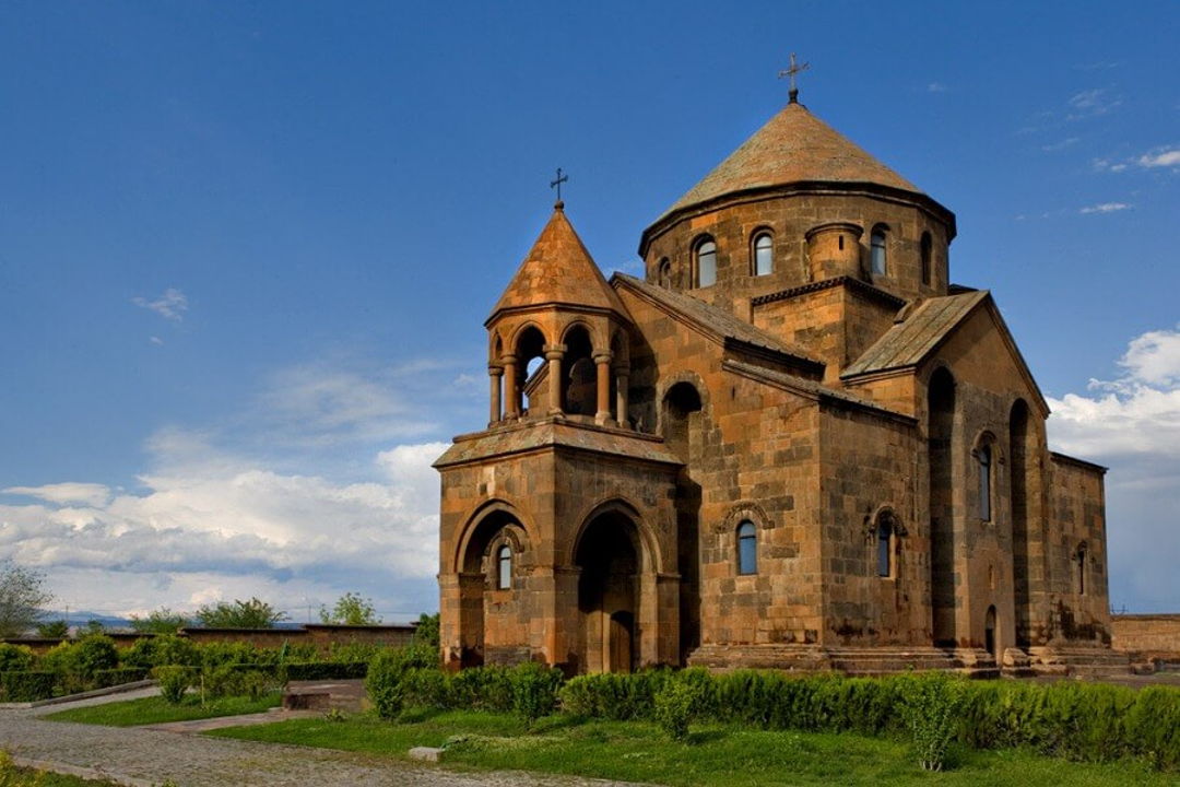 Св. Эчмиадзин (церкви св.Гаяне и св.Рипсиме),Кафедральный собор, Звартноц — фото 3