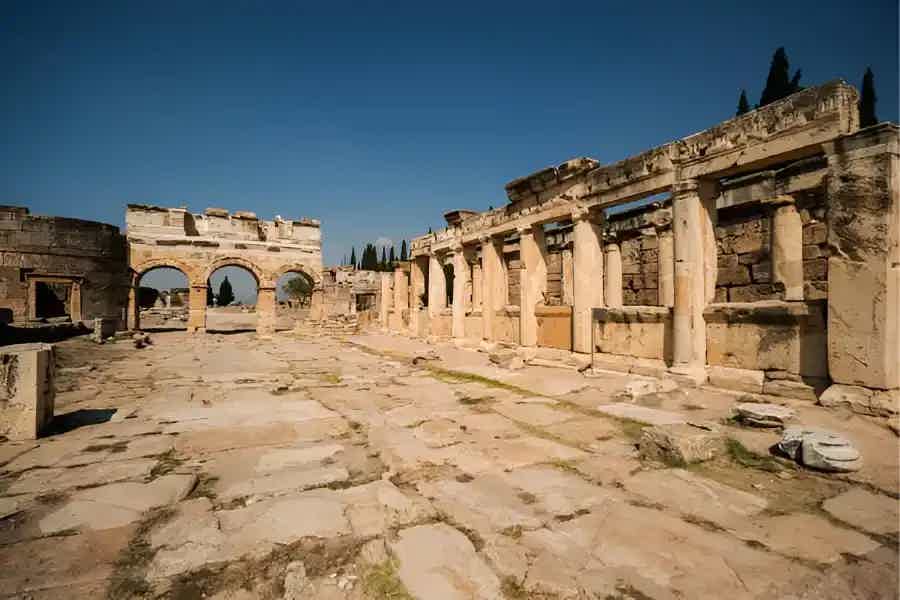 Из Олюдениза в Памуккале: белые террасы и античный Иераполис - фото 3