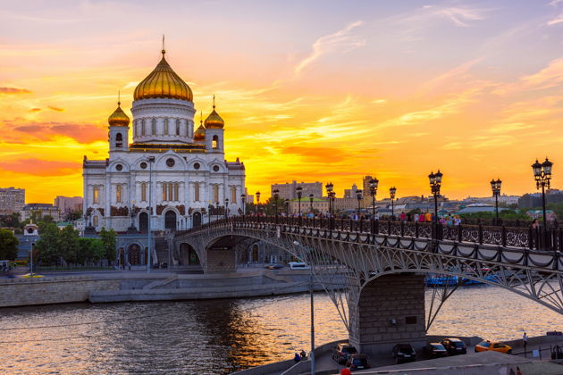 Виды От Кремля до Крымского: часовая прогулка по Москве-реке от парка «Зарядье»