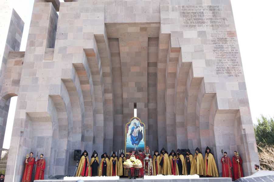 Духовные центры Армении за день (Эчмиадзин-Хор Вирап-Звартноц) - фото 4