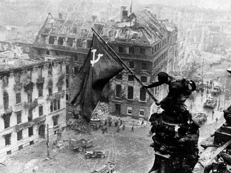 Авторская тематическая экскурсия «От Загорска до Берлина» — фото 7, Сергиев Посад | Покатаем