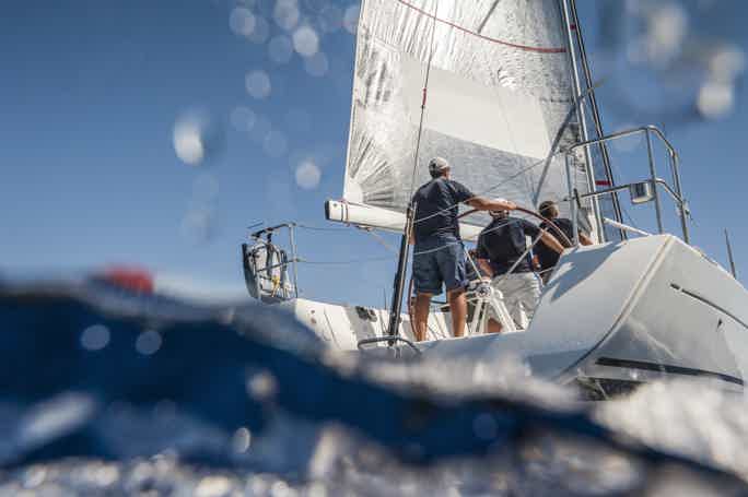 3-Hour Yacht Sailing Experience with Sailing Lesson