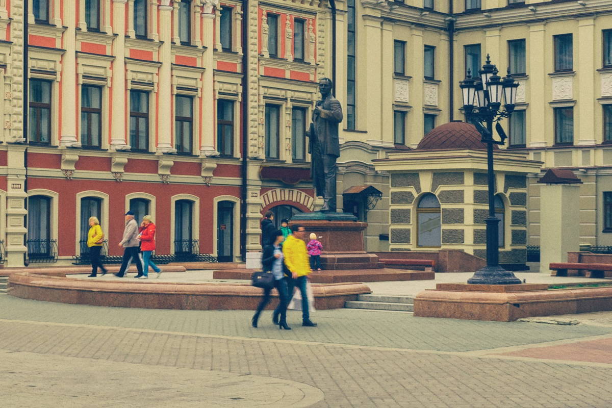Памятник Шаляпину