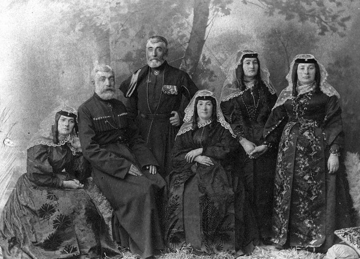 Князья чачба абхазия. Хаджи догомуко берзек. Князья дзяпш ипа. Дадиани (княжеский род) грузинские фамилии. Нация абхазцы.