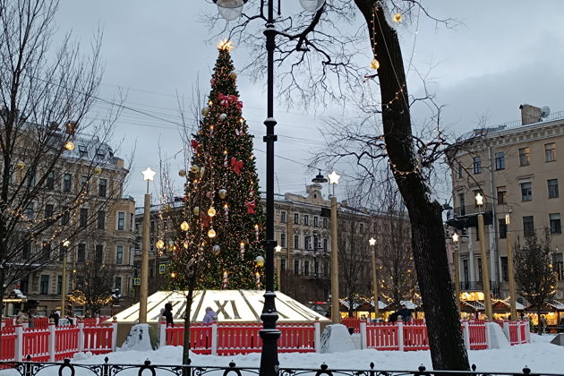 Новогодний и Рождественский Санкт-Петербург в мини-группе