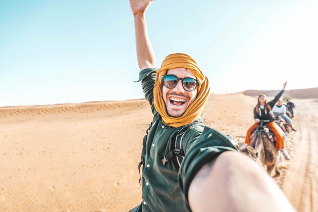 Главное изображение экскурсии - Oasis Camp: ночёвка в традиционном лагере с ужином и прогулкой на верблюдах