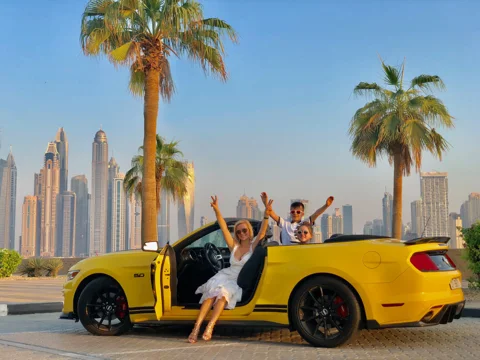 Дубай на кабриолете: топовые локации и фотостопы с лицензированным гидом