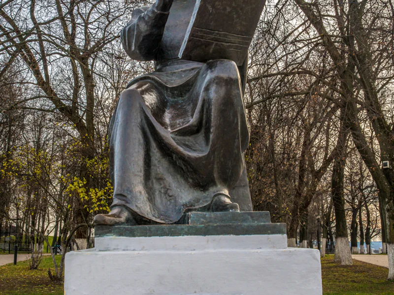 Владимир — город художников: авторская пешеходная экскурсия — фото 7, Владимир | Покатаем