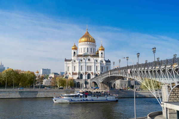 Обзорная речная прогулка по Москве-реке от Храма Христа Спасителя