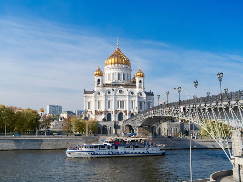 Обзорная речная прогулка по Москве-реке от Храма Христа Спасителя