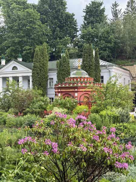 Экскурсия в Печоры и Изборск (на автобусе в группе) - фото 1