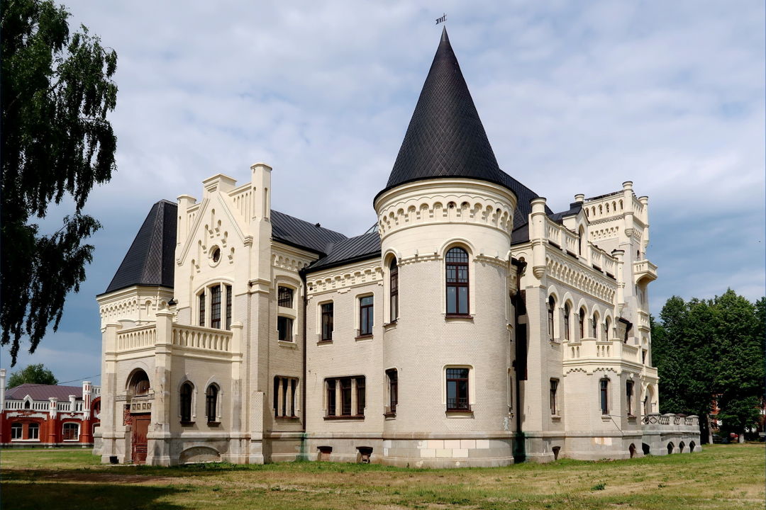 Замок Понизовкиных, Некрасовские места и родина А.М. Опекушина — фото 3