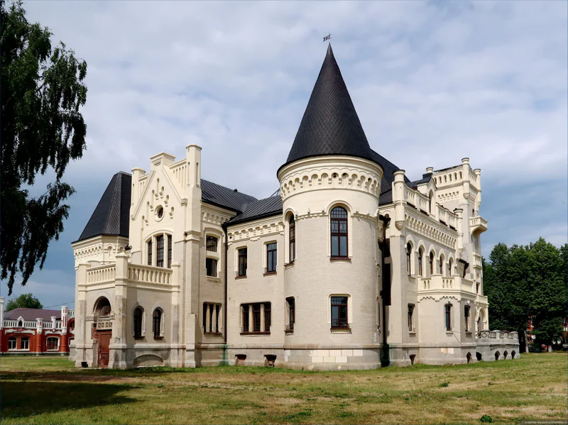 Замок Понизовкиных, Некрасовские места и родина А.М. Опекушина — фото 2