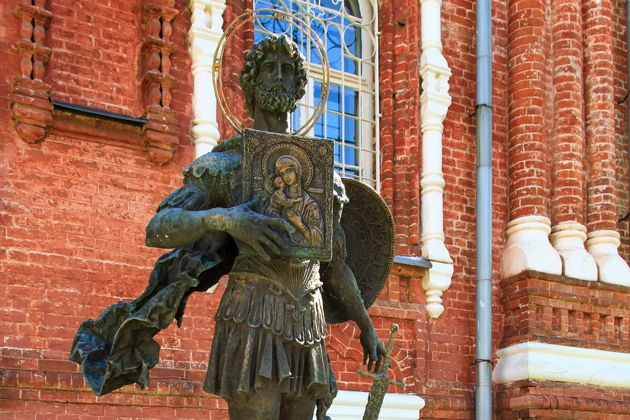 «Незнакомая Кострома» (с посещением закулисья театра им. Островского)