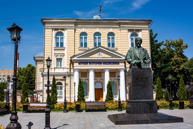 Фото к экскурсии Девичьим полем в Новодевичью обитель (с посещением Новодевичьего некрополя)