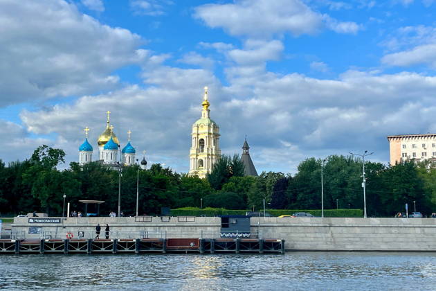 «Берега силы: святыни и заводы у воды» — водно-пешеходная экскурсия