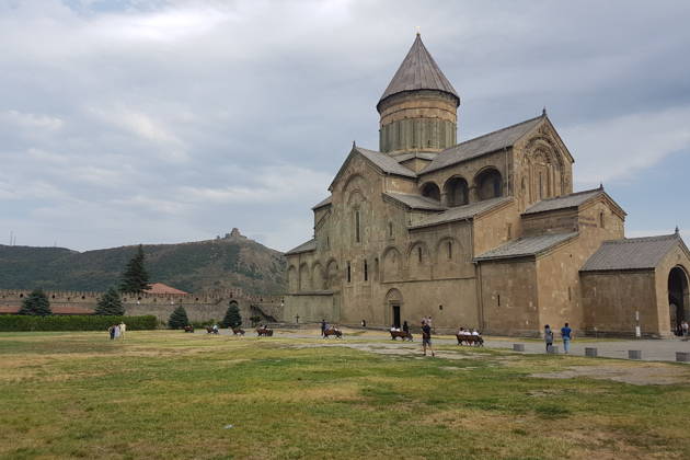 Древняя столица Мцхета и пещерный языческий город Уплисцихе 