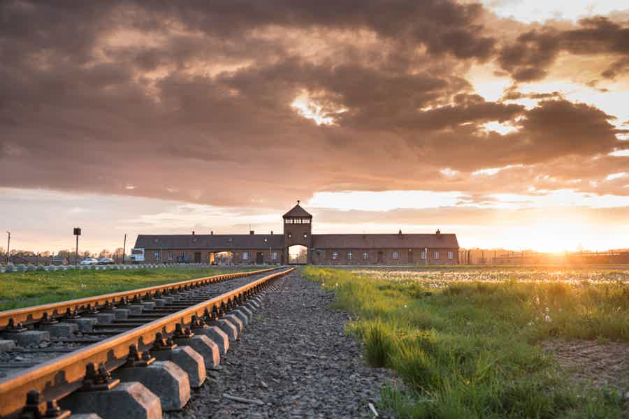 From Krakow: Auschwitz-Birkenau Tour with Transportation - photo 5