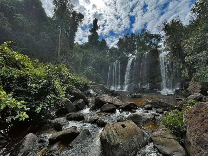 Священная гора Пном Кулен и водопады Камбоджи Короткое описание