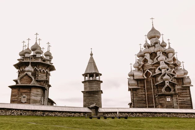 Фото к экскурсии Легендарные острова Карелии за 3 дня: Валаам, Кижи, Рускеала