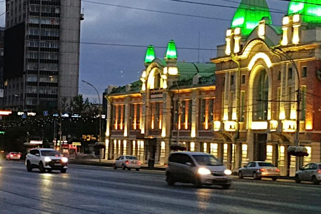 Вечерний Новосибирск: огни города и тайны улиц — фото 5