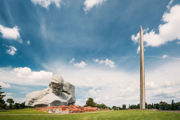 Групповая экскурсия в Брестскую крепость (территория + музей)