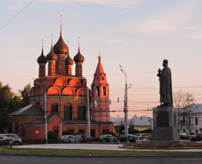 Огни небольшого города: вечерняя экскурсия по Ярославлю