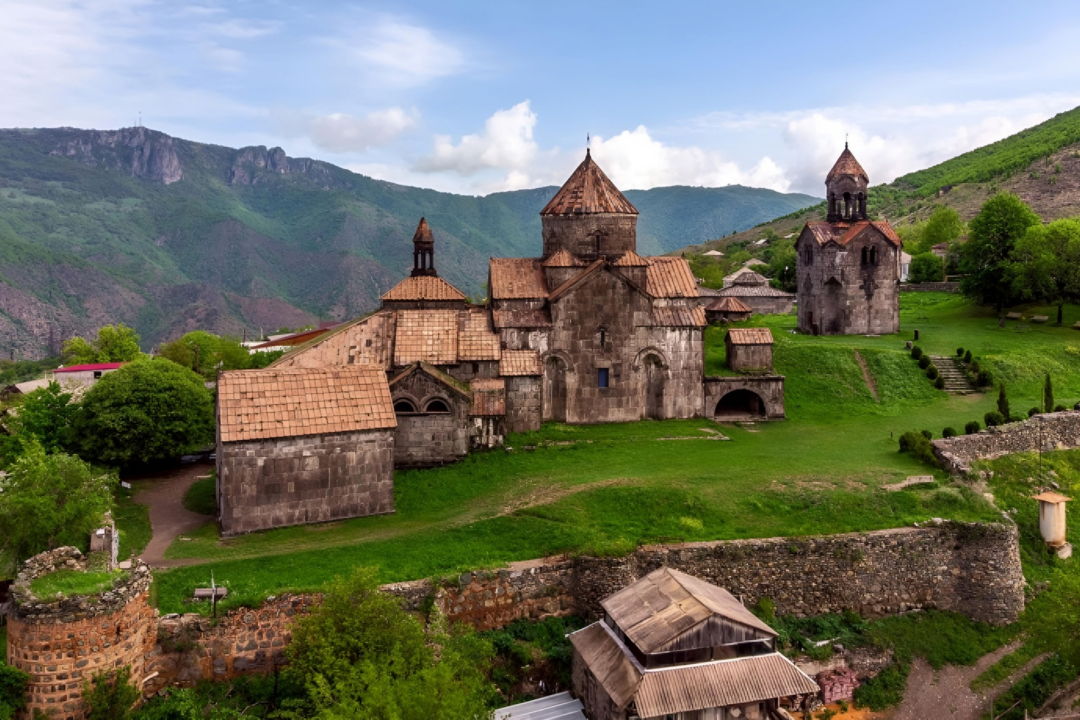 Монастыри в сердце гор — духовная Армения из Тбилиси — фото 6