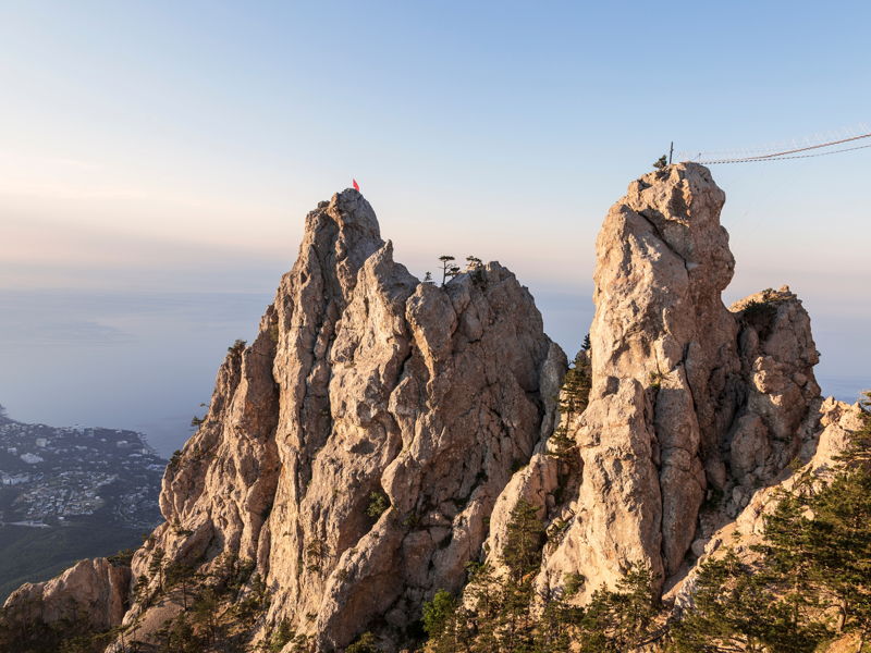 Встреча рассвета на горе Ай-Петри над Ялтой из Алупки - экскурсия в Алупка, Россия