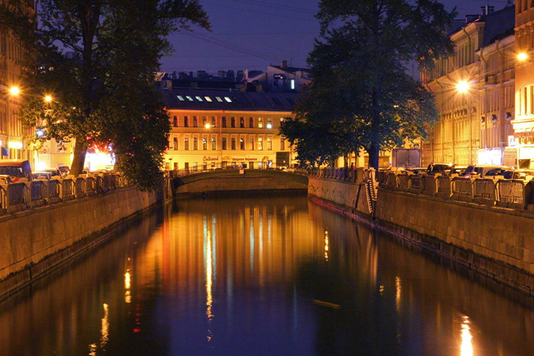 По ночным рекам и каналам к разводным мостам Петербурга — фото 6