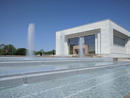 Площадь победы