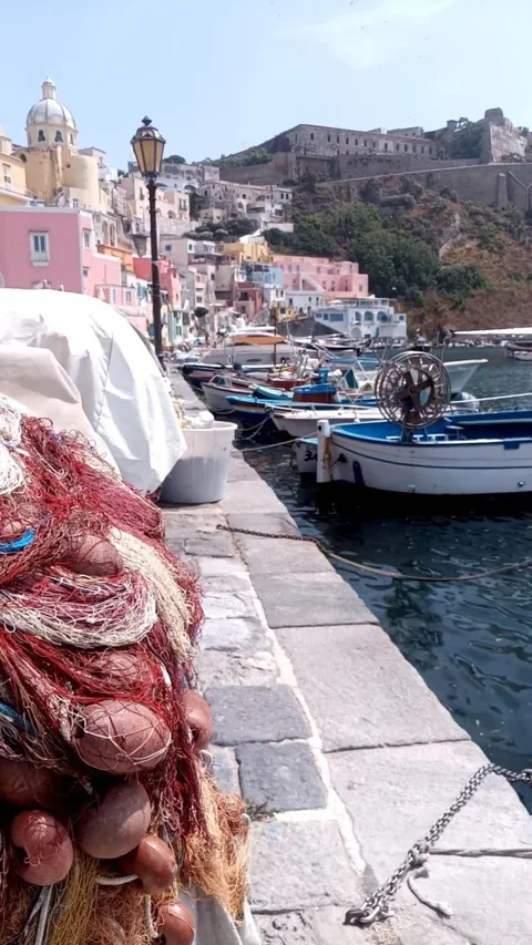 Прочида — самый самобытный остров Италии