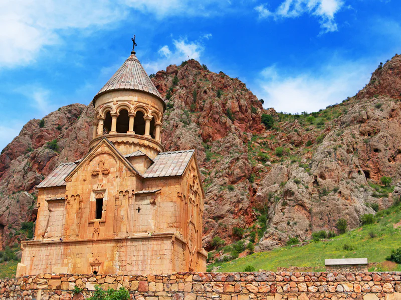 Хор Вирап Монастырь, Нораванк, Джермук, Пещера Арени и Винодельня — фото 3, Ереван | Покатаем