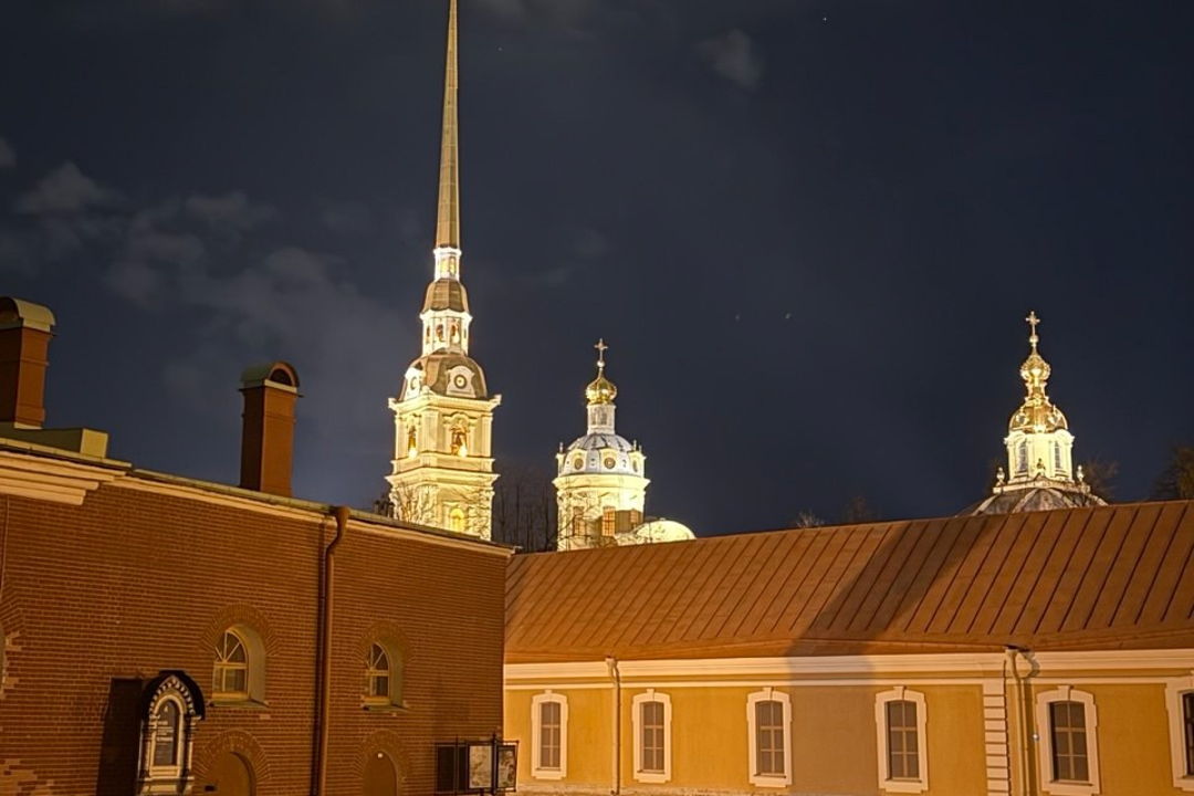 Полночь в Петропавловке и теплоходная прогулка к разведенным мостам — фото 8