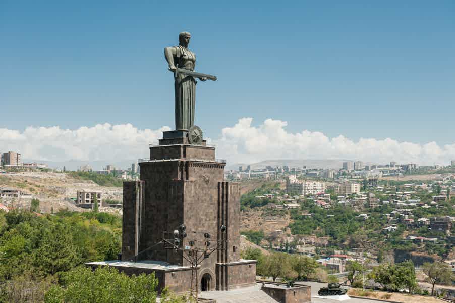 Величественный Ереван - фото 2