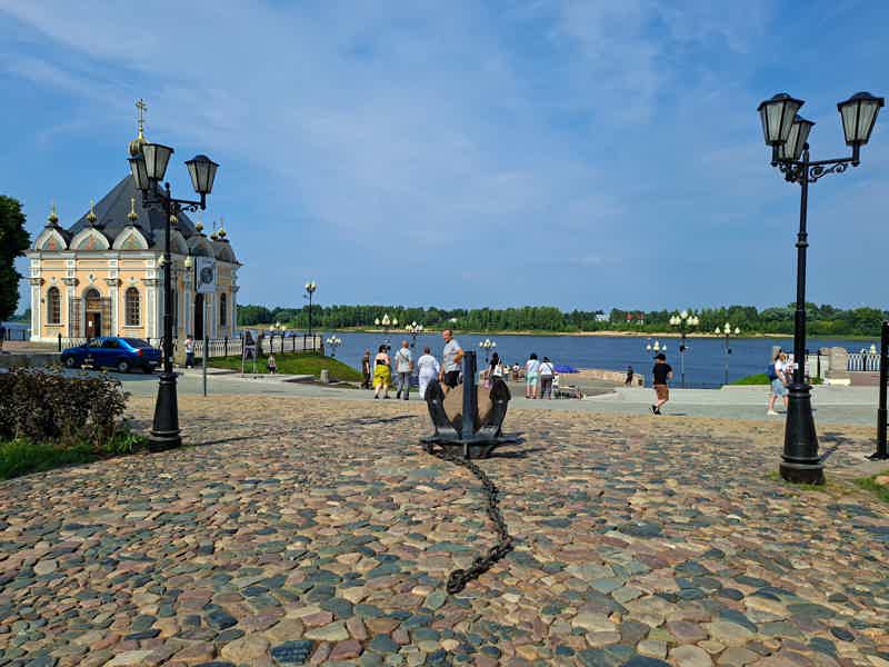 Обзорная прогулка по городу старинных вывесок - фото 1