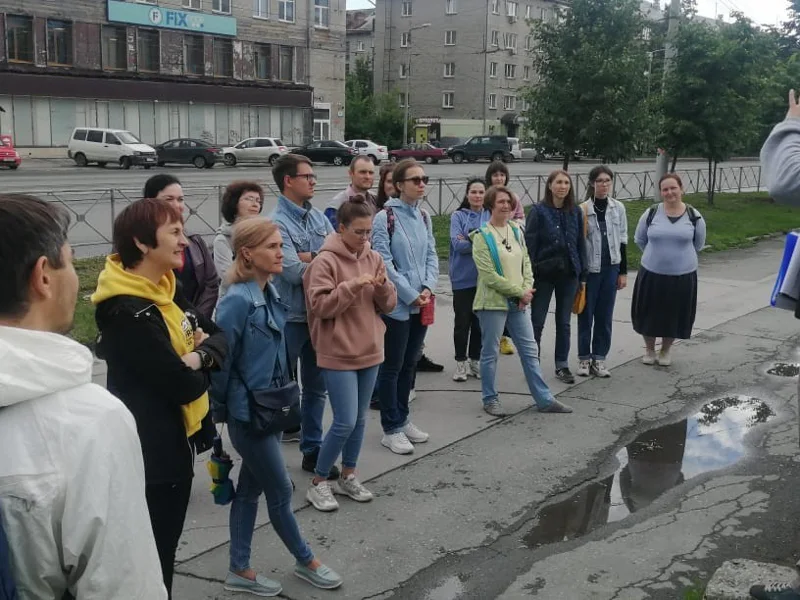 В гостях у сказки: прогулка по улице Богдана Хмельницкого — фото 3, Новосибирск | Покатаем