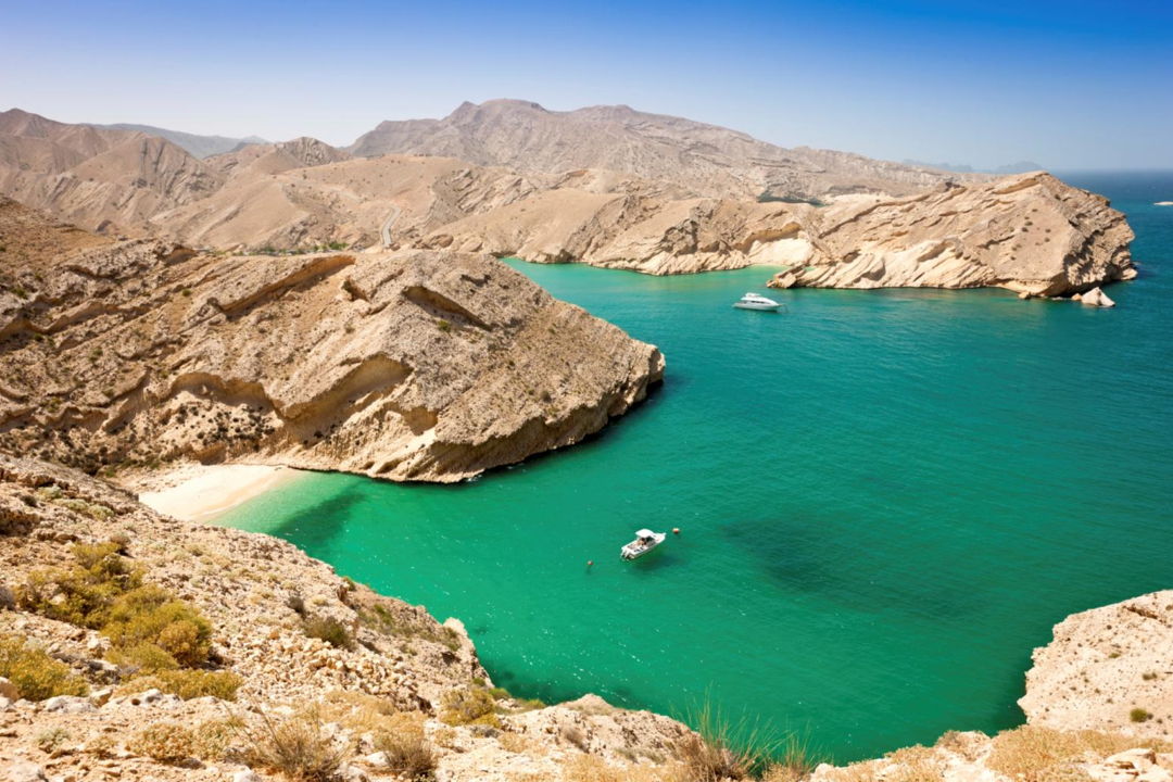 Морской круиз в Оман Мусандам с рыбалкой, снорклингом и обедом — фото 1