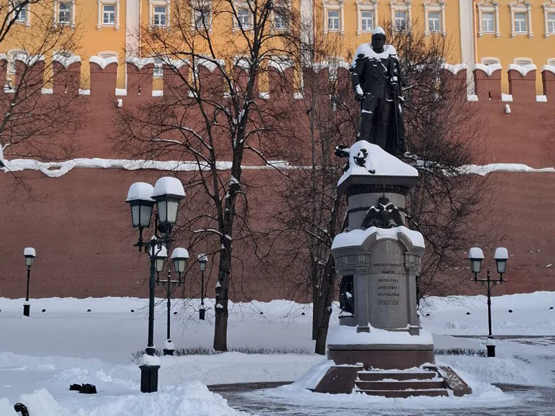 Александровский сад — прогулка с открытиями у стен Кремля — фото 6, Москва | Покатаем