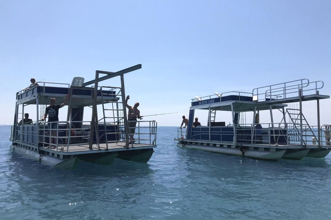 Рыбалка в открытом море с приготовлением улова на борту — фото 2
