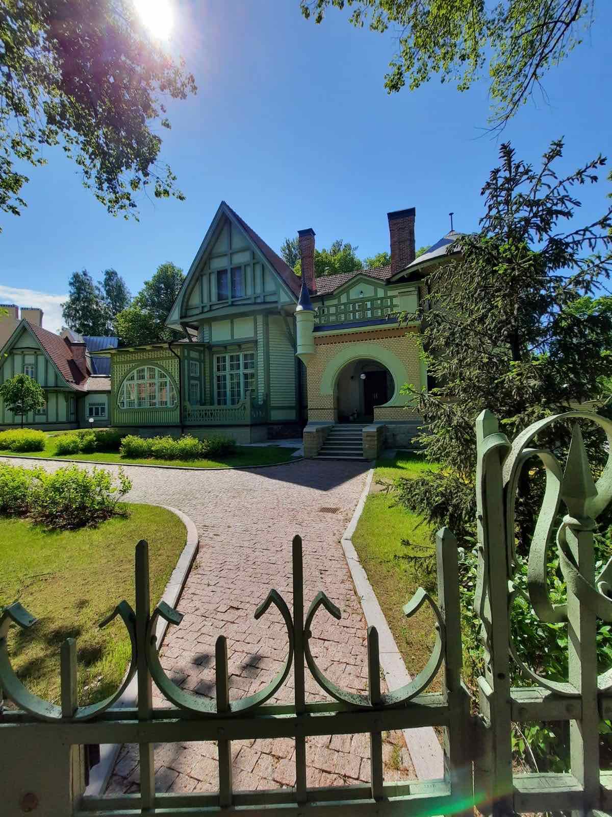 Прогулка по Каменному острову