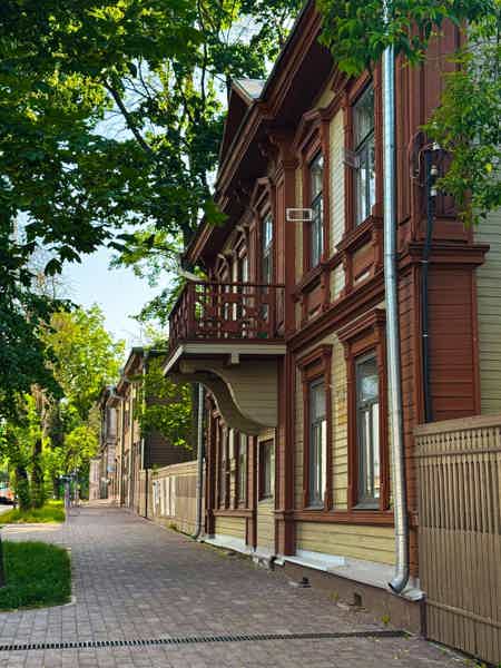 Заповедные кварталы: деревянное зодчество, стрит-арт, градозащита - фото 6