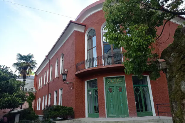 Красота и эклектика Батуми: индивидуальная прогулка по городу за 2,5 часа — фото 2
