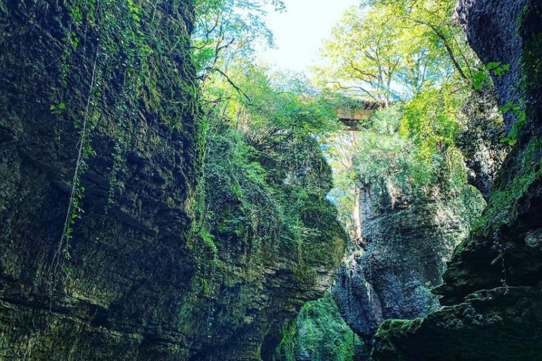 Мартвильский каньон, пещера Прометея и пляж Уреки за 1 день — фото 5
